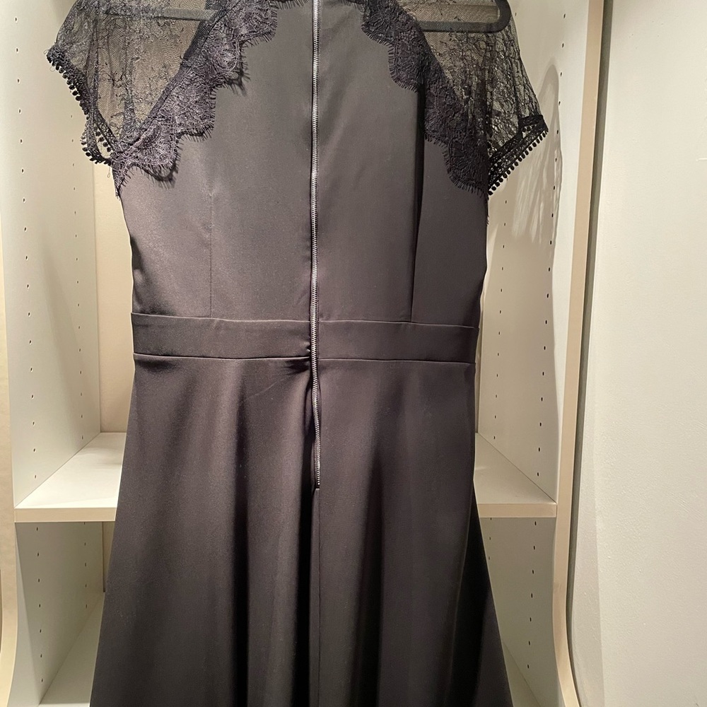 Perfect LBD - Picture 4 of 6